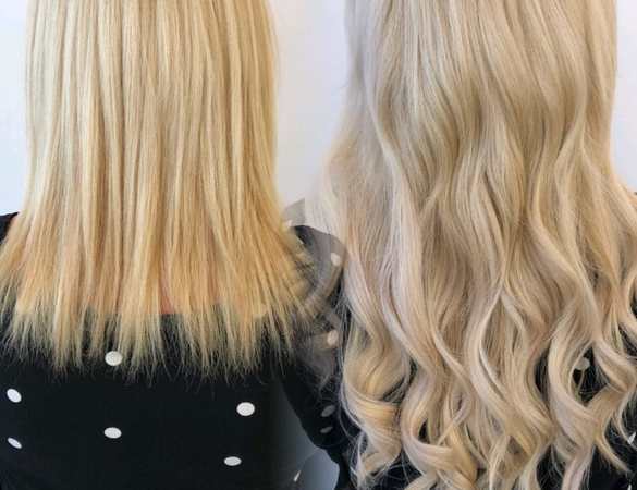 Vorher-nachher Vergleich von Haarverlängerung mit glattem und gewelltem blondem Haar.